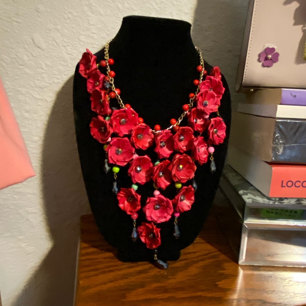 New flowers necklace